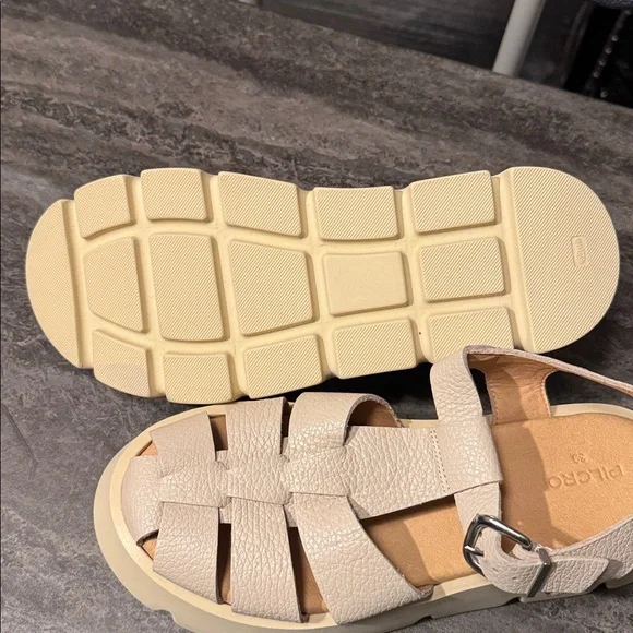 Pilcro Cream Platform Sandals. New size 39 no box - Picture 4 of 8